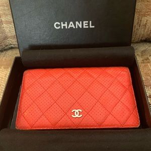 Chanel wallet